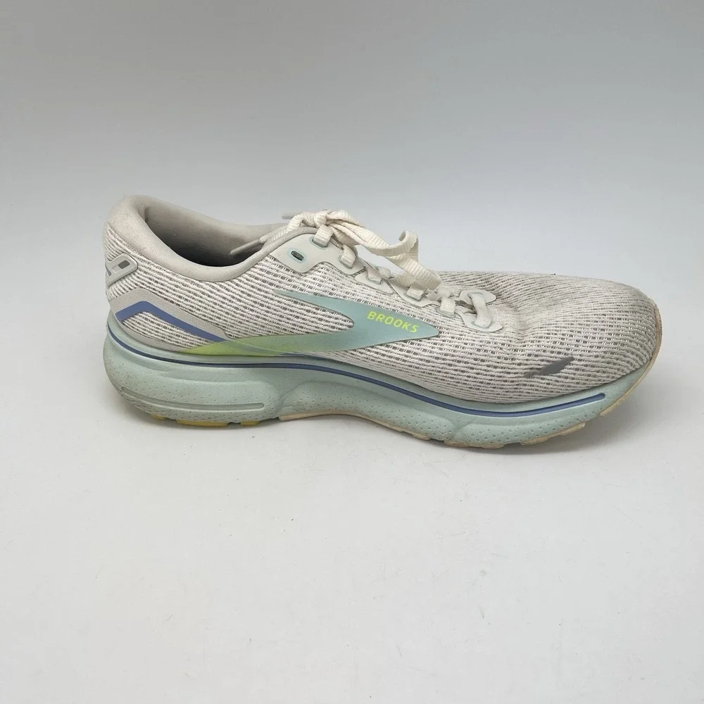 Brooks Sneakers Womens 8.5 B Ghost 15 1203801B130‎ White Running Athletic Shoes